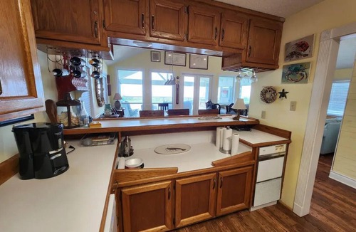 Grand Isle House | Beachfront Grand Isle Where Porch Meets Gulf | Sleeps 8