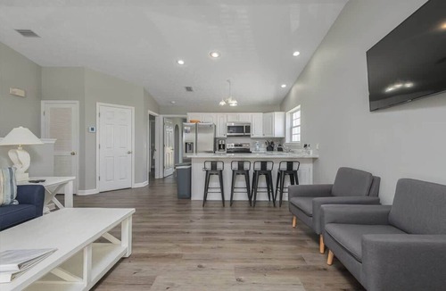 Bel Air House | Beachfront Luxury Villa w/Private Pool & Hot Tub