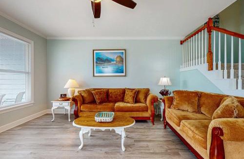 Audubon Place House | Beachview duplex with double lofts balcony W&D Wifi