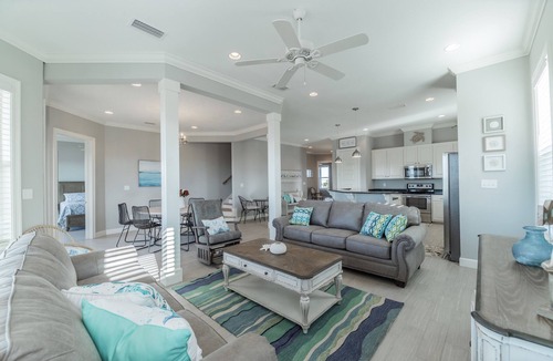 Dauphin Island House | Beachy Keen | Late October openings. Pool, gulf front, pets