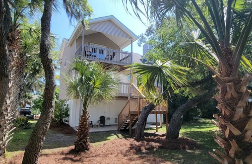 Tybee Island House | Beachy Keen | Tybee Retreat, Perfect for Groups!
