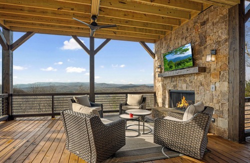 Blue Ridge Cabin | Bearly Made It- Blue Ridge GA