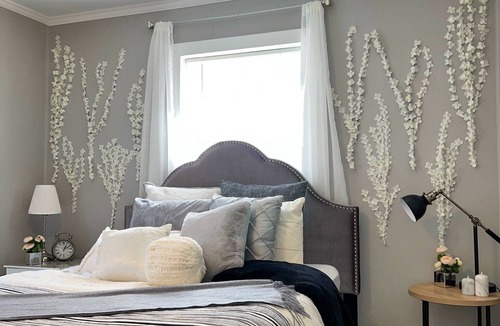 Jackson House | Beautiful 2 BR suite in the center of downtown Jackson.