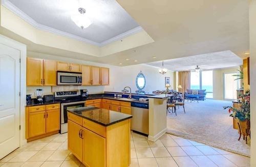 Gulfport Condo | Beautiful 3 Bedroom/3 Bathroom Condo Overlooking