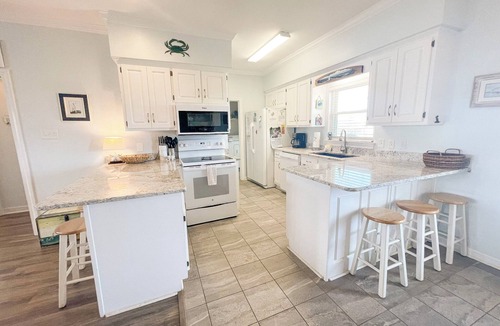 Dauphin Island House | Beautiful 3BR/2BR Getaway that has a gorgeous bay view!