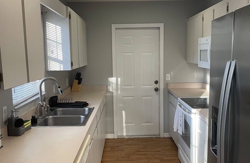 Candler House | Beautiful and Cozy 3 Bedroom Home