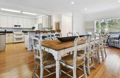 Shoreline Park House | Beautiful Bayou Oasis | Pool & Tennis Court