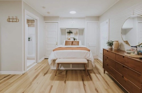 Highland Historic District Apartment | Beautiful Boulevard Bungalow - Studio Apartment