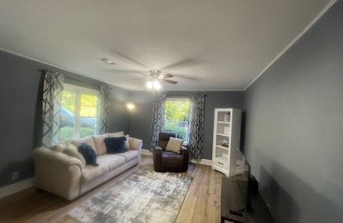 Douglas House | Beautiful bungalow in coffee county georgia