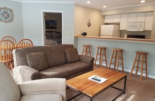 Bellaire Condo | Beautiful & Cozy Shanty Creek Condo