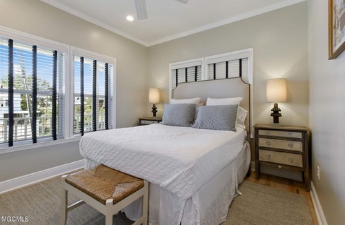Pass Christian Hotel | Beautiful Family Home with a Pool