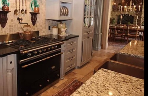 Moss Villa | Beautiful French country style Villa within 10 min of downtown Laurel!!!!