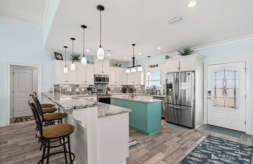 Dauphin Island House | Beautiful Gulf Front Home with plenty of room for your Family. Enjoy the Gulf!