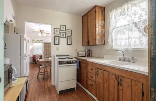 Mount Dora Cottage | Beautiful Historic Cottage, The Garden