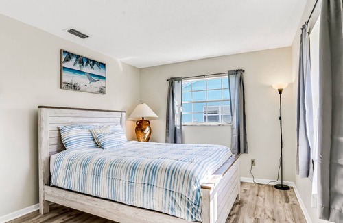 Saint Augustine Shores House | Beautiful home with fenced yard, central AC, & washer/dryer - snowbirds welcome