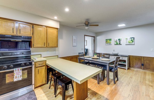 Jacksons' Gap Cabin | Beautiful Lakefront Home with Plenty of Space!