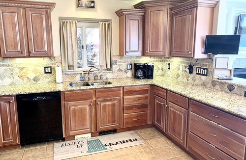Anchorville House | Beautiful Lakefront Home On Lake St Clair!
