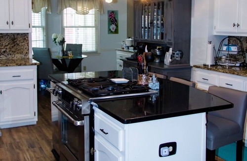 Tuscaloosa House | Beautiful Lakefront View with FULLY EQUIPPED HOME GYM! Only 8.6 mi from the UA!