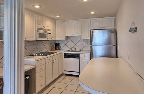 Traverse City House | Beautiful Large House On Water Just 5 Miles To TC