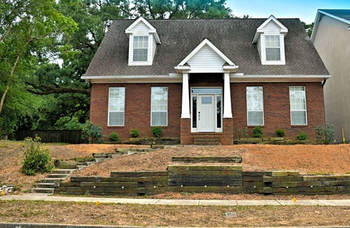 Mobile House | Beautiful Large New House Near U of South AL for 18