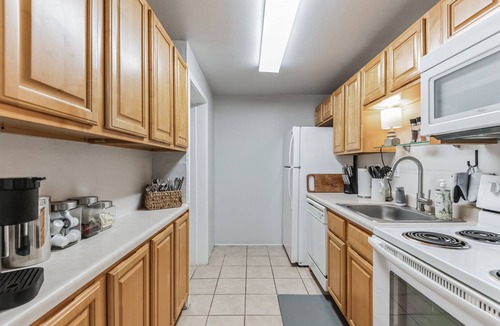 Old Town House | Beautiful Location! Half a Block to Beach and 4 Blocks to MAIN STREET!