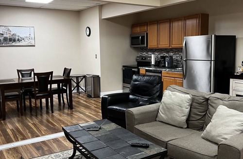 Glen Iris Apartment | Beautiful lofty private parking