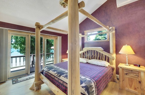 East Jordan House | Beautiful Log Home with all the comforts and amenities anyone would ever need !