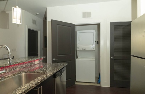 Central Business District Apartment | Beautiful Luxury Condo IN Downtown Orlando