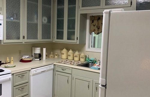 Daleville House | Beautiful, nature filled 3 br near NAS and Meridian dining , attractions & shops