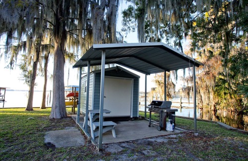 Fruitland House | Beautiful Newly Remodeled Home on River with Dock!
