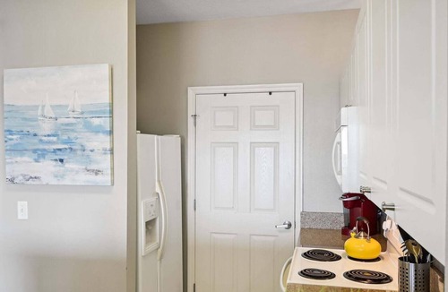 Frangista Beach Condo | 🌊Beautiful Peek of the Gulf~Pools~Walk2Beach~On the Beach🌊