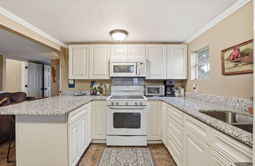 Cypremort Point Cottage | Beautiful, Relaxing, Spacious Cottage with view of Vermillion Bay!