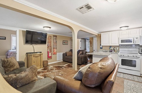 Cypremort Point Cottage | Beautiful, Relaxing, Spacious Cottage with view of Vermillion Bay!