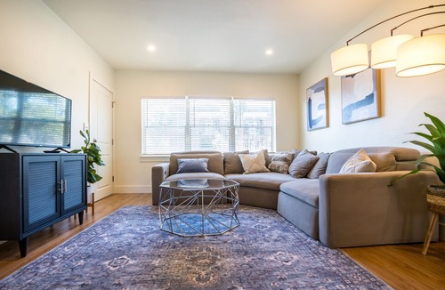 Five Points Condo | Beautiful Riverside Retreat by Shops & Water - #7