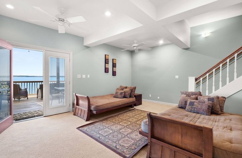 Negreet Villa | Beautiful Toledo Bend Villa
