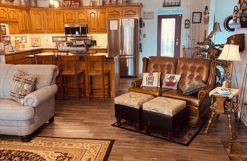 Florence House | Beautiful Wilson Lake One Story Four Bedroom Lake Front Home on Shoals Creek
