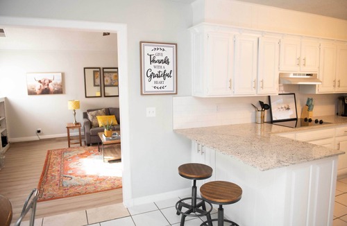 Broken Arrow House | Beautifully Remodeled 3-Bedroom Cozy Home!