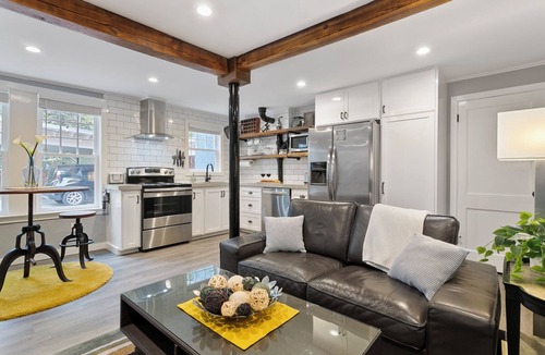 Greater Belhaven House | Belhaven Arts Hideaway: Private Suite + Walkable