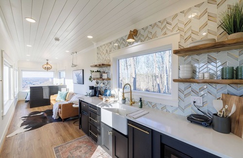 Collinsville House | Beloveds Rest—Mountain Sunsets with a Hot Tub