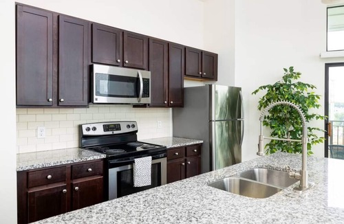 Poncey-Highland Apartment | Beltline Apartment by Ponce City Market-Pool & Gym
