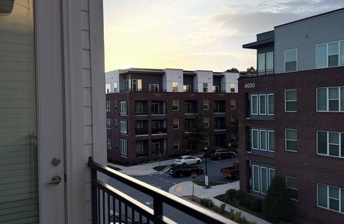 East Side Apartment | Beltline Stay Minutes from Downtown Atl, Coffee, Food & Wine