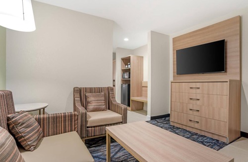 D'Iberville Hotel | Best Western Plus D'Iberville
