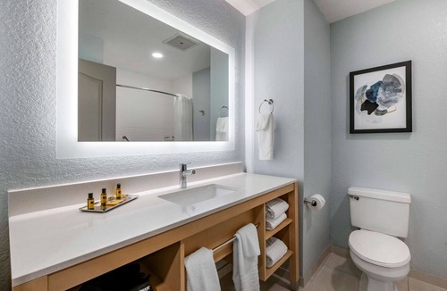 Orlando Hotel | Best Western Plus Orlando East- UCF Area