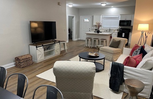 Auburn House | Big a s House; 4BR 4BA-games,golf,weddings