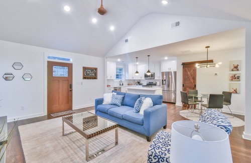 Belvedere Park Cottage | Big Backyard Bungalow