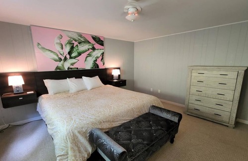 Birchwood Farms House | Birchwood Farms newly remodeled Mid-Century Modern home