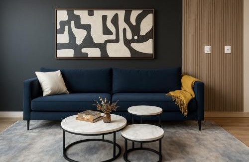 Birmingham Apartment | Birmingham Stay 2BR with Rooftop Amenities