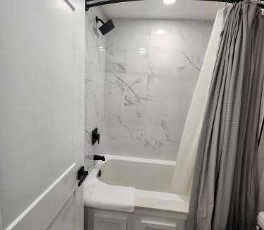 Milton House | BlackWater River Retreat