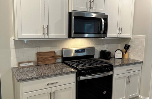 Auburn House | Blissful Abode at Farmville Lakes