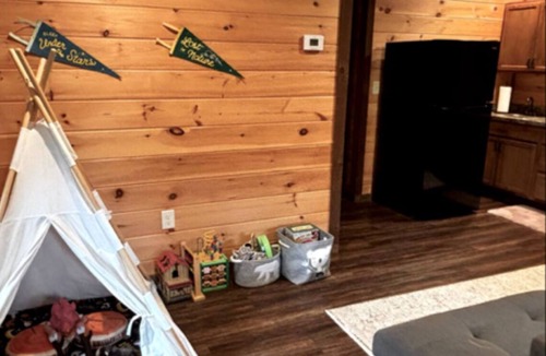 Blue Ridge Cabin | BLUE RIDGE BEST LOCATION Lazy K Cabin! AFFORDABLE LUXURY STUNNING VIEWS HOT TUB!